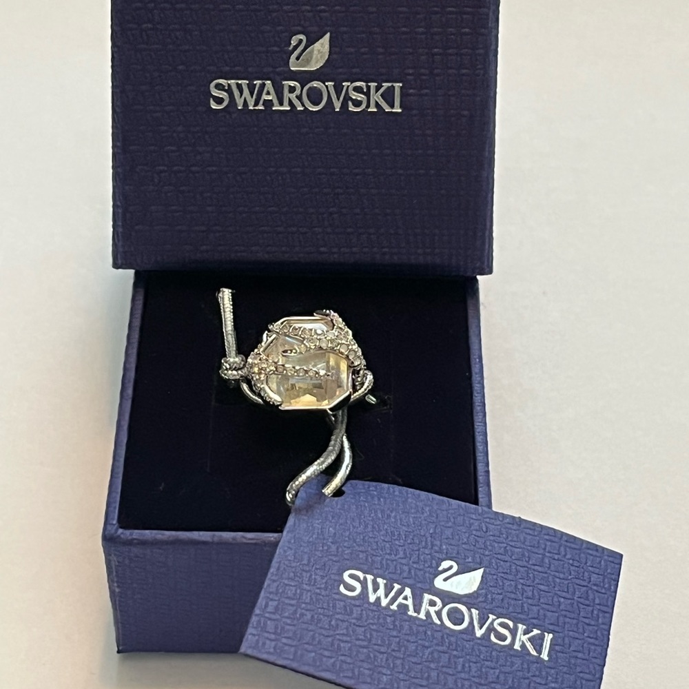 SWAROVSKI Ring